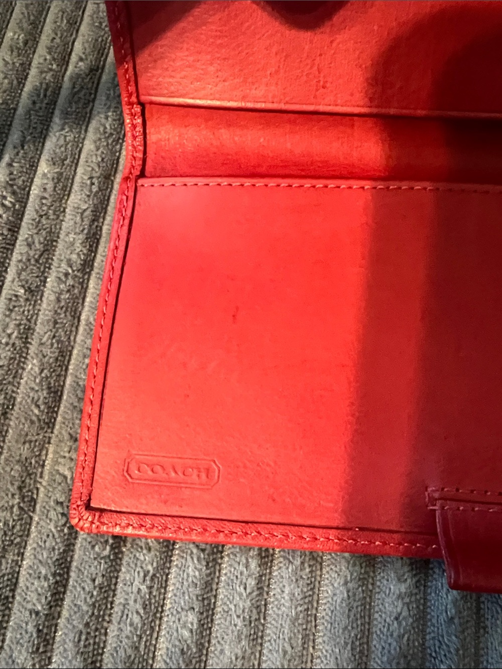 COACH  Vintage Hampton Red Leather Checkbook Wallet - Picture 4 of 6